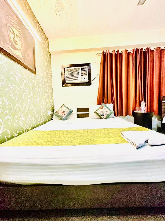 Hotel Square Plaza At Airport New Delhi Buitenkant foto